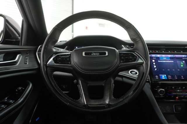 Used 2023 Diamond Black Crystal Pearlcoat Jeep Overland image 25