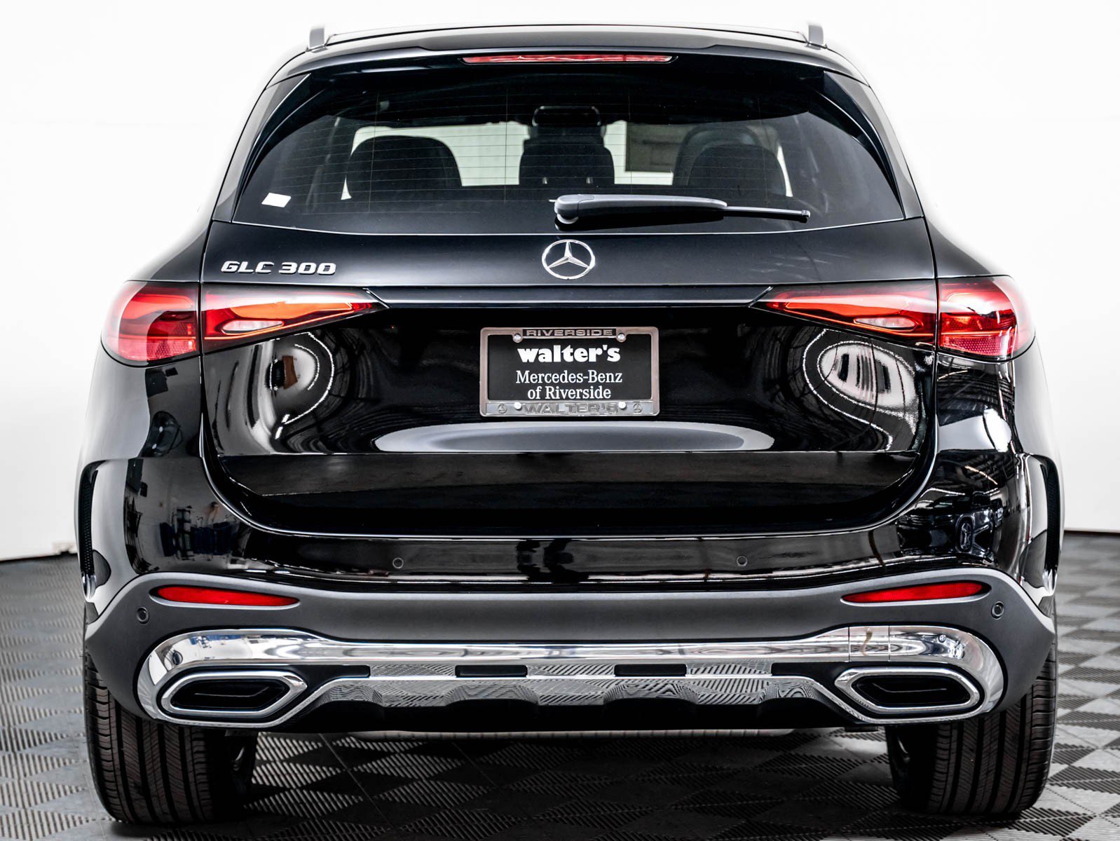 New 2026 Black Mercedes-Benz GLC 300 image 10