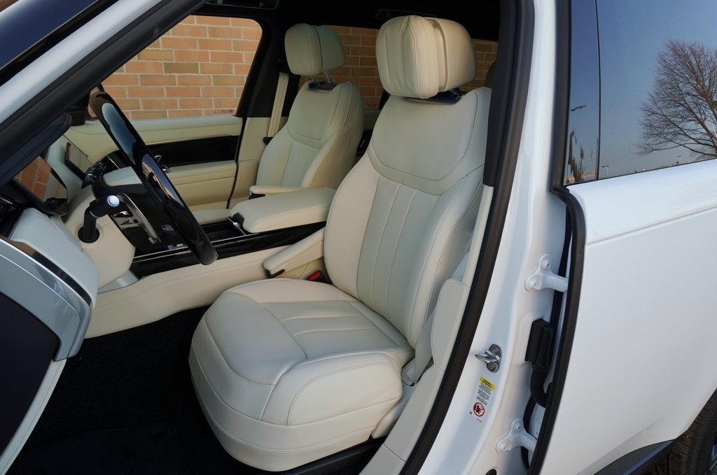 2025 LAND ROVER RANGE ROVER - Image 13