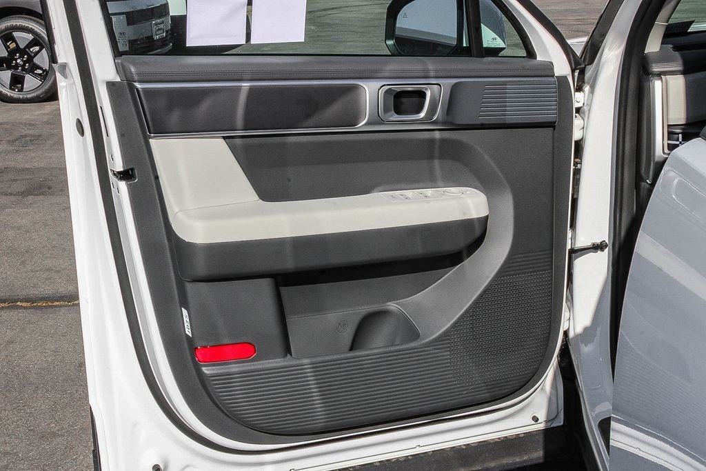 New 2026 White Hyundai SE image 24
