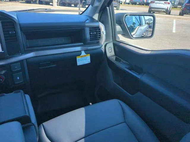 New 2026 Oxford White Ford XL image 17