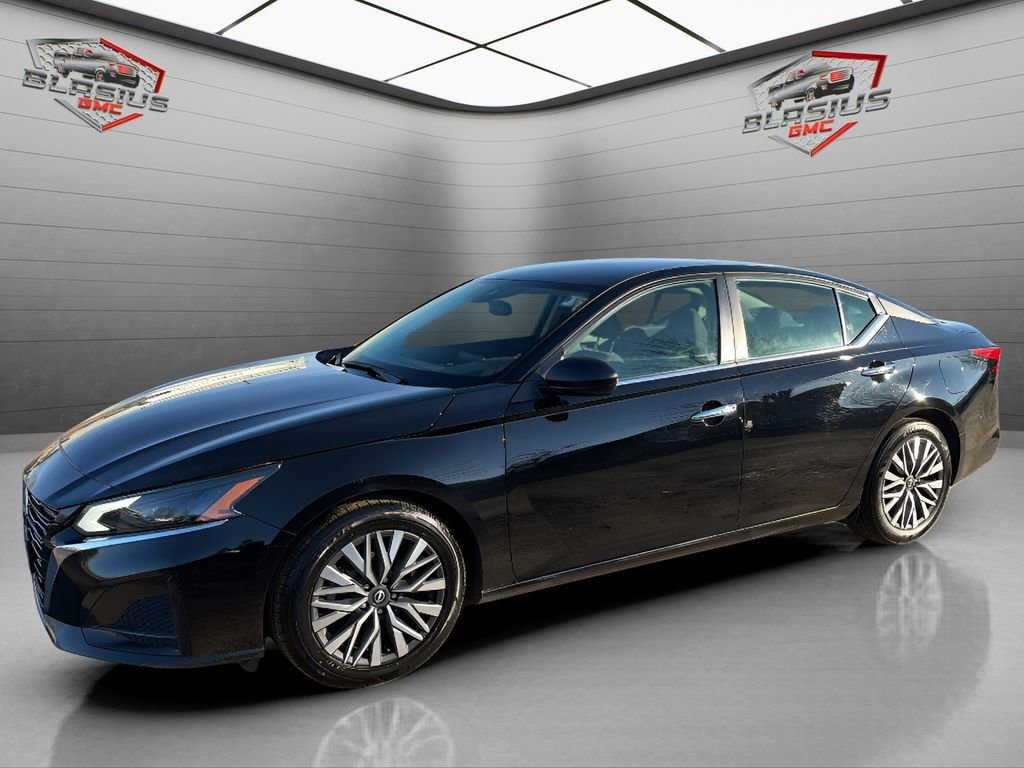2024 Nissan Altima SV