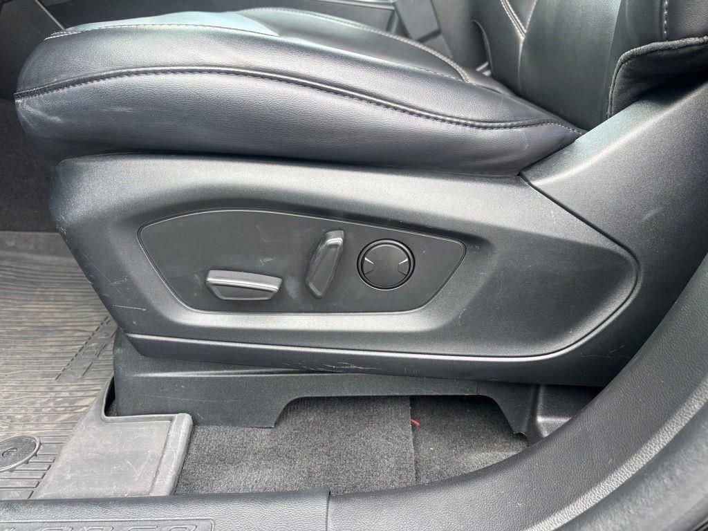 Certified Used 2022 Black Metallic Ford XLT image 21