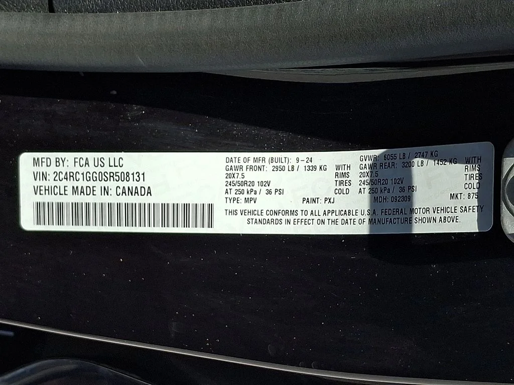 Used 2025 Black Chrysler Limited image 29