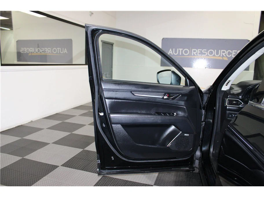 Used 2021 Jet Black Mica Mazda Grand Touring image 11