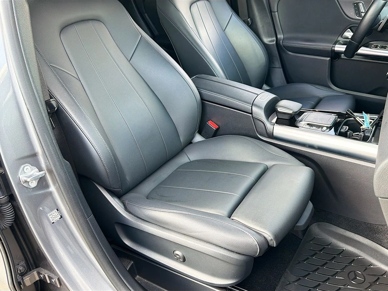 Used 2023  Mercedes-Benz GLA 250 image 24