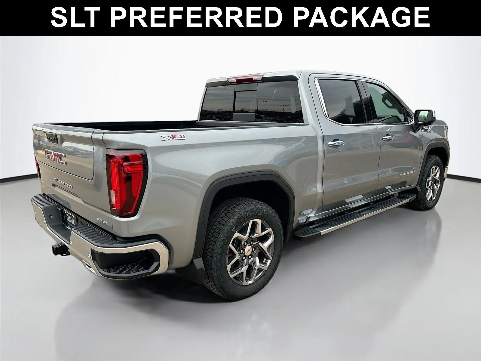 2026 GMC Sierra 1500 SLT - Photo 7