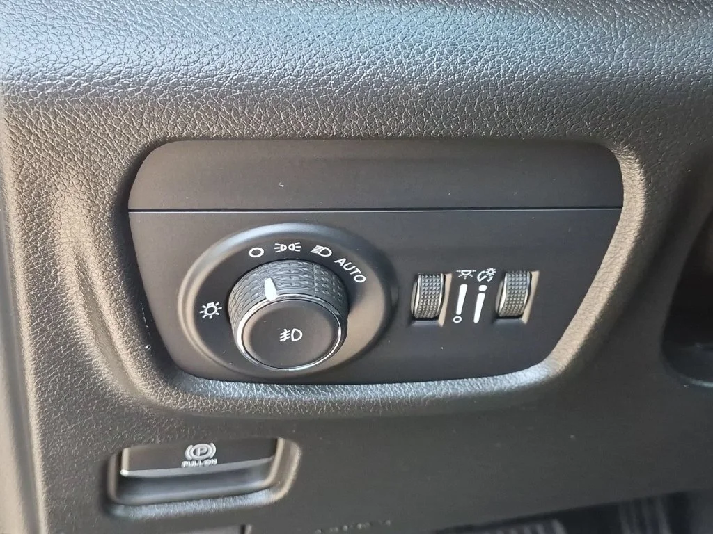 Used 2023 Black Jeep Limited image 15