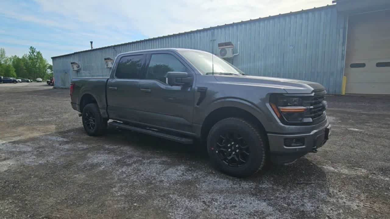 New 2026 Carbonized Gray Metallic Ford XLT image 2