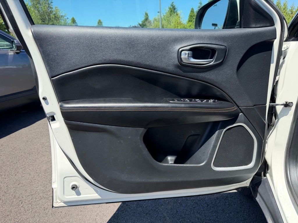 Used 2020 White Clearcoat Jeep Limited image 12