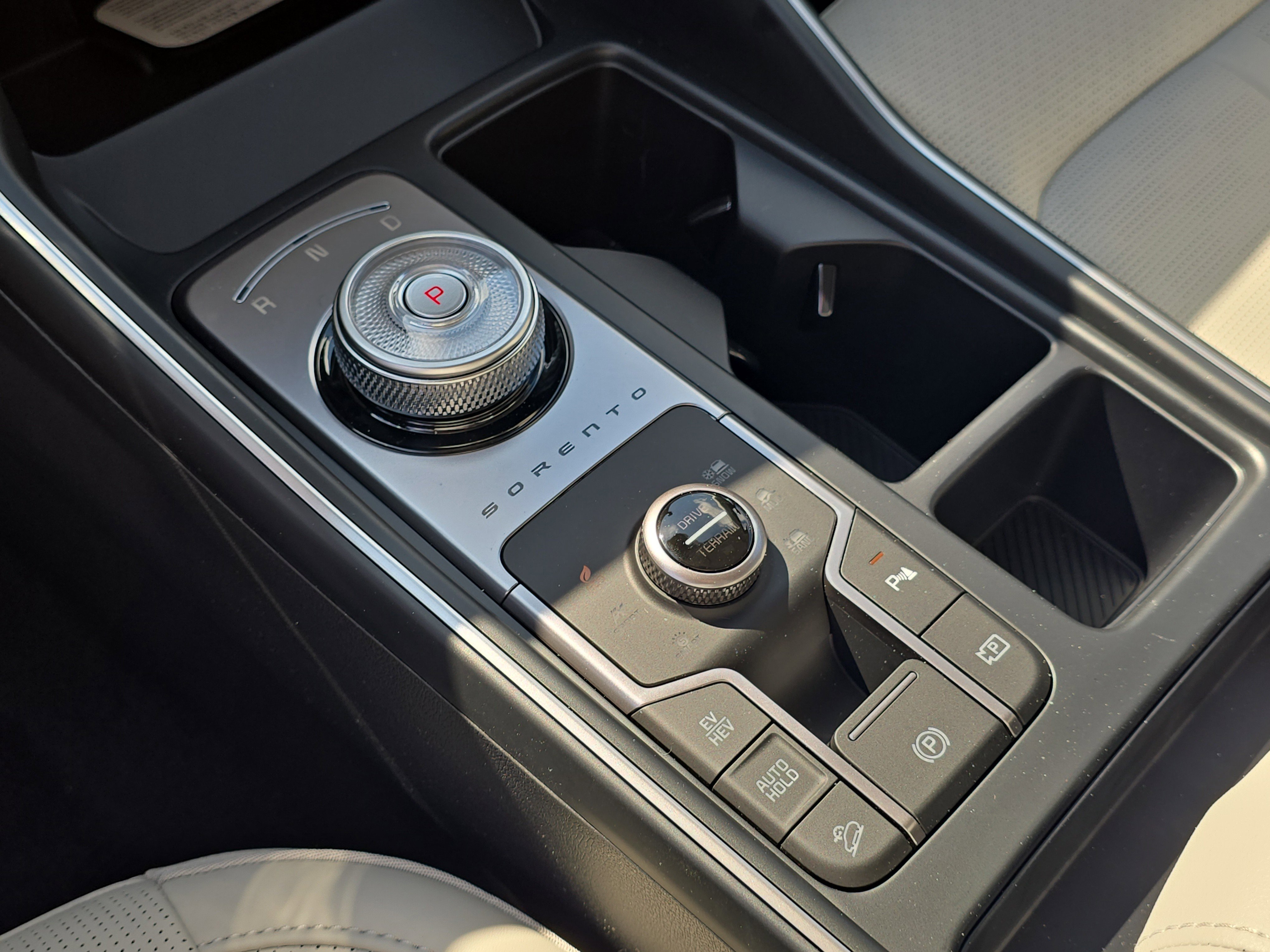 New 2026 Snow White Pearl Kia EX AWD image 27