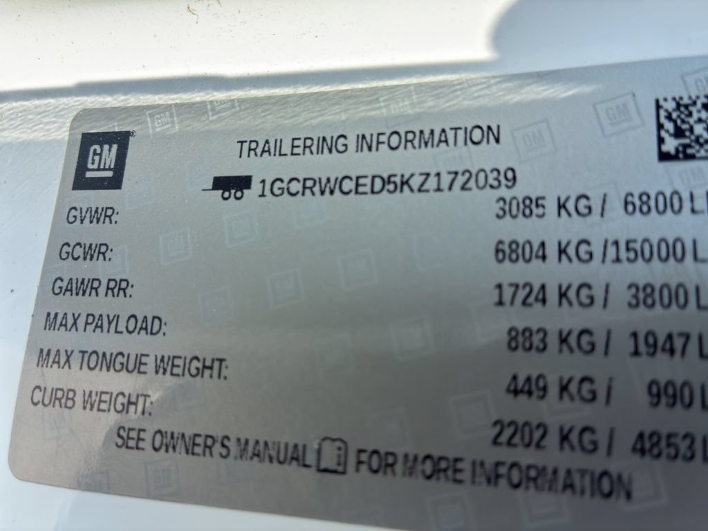 Used 2019 SUMMIT WHITE Chevrolet LT image 14