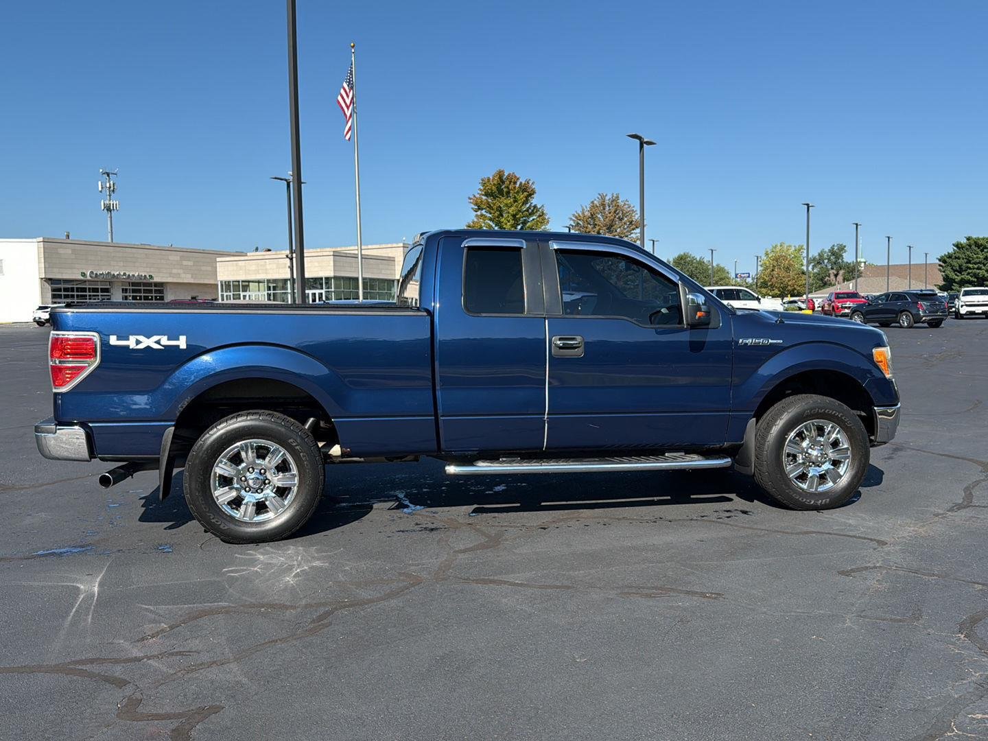 Used 2011 Dark Blue Pearl Metallic Ford Lariat image 6