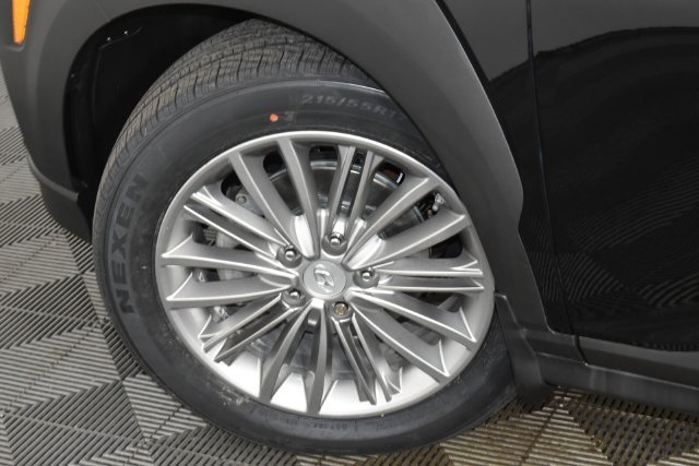 Used 2018 Black Hyundai SEL image 10