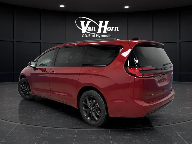 New 2026 Red Hot Pearl-Coat Exterior Paint Chrysler Select image 3