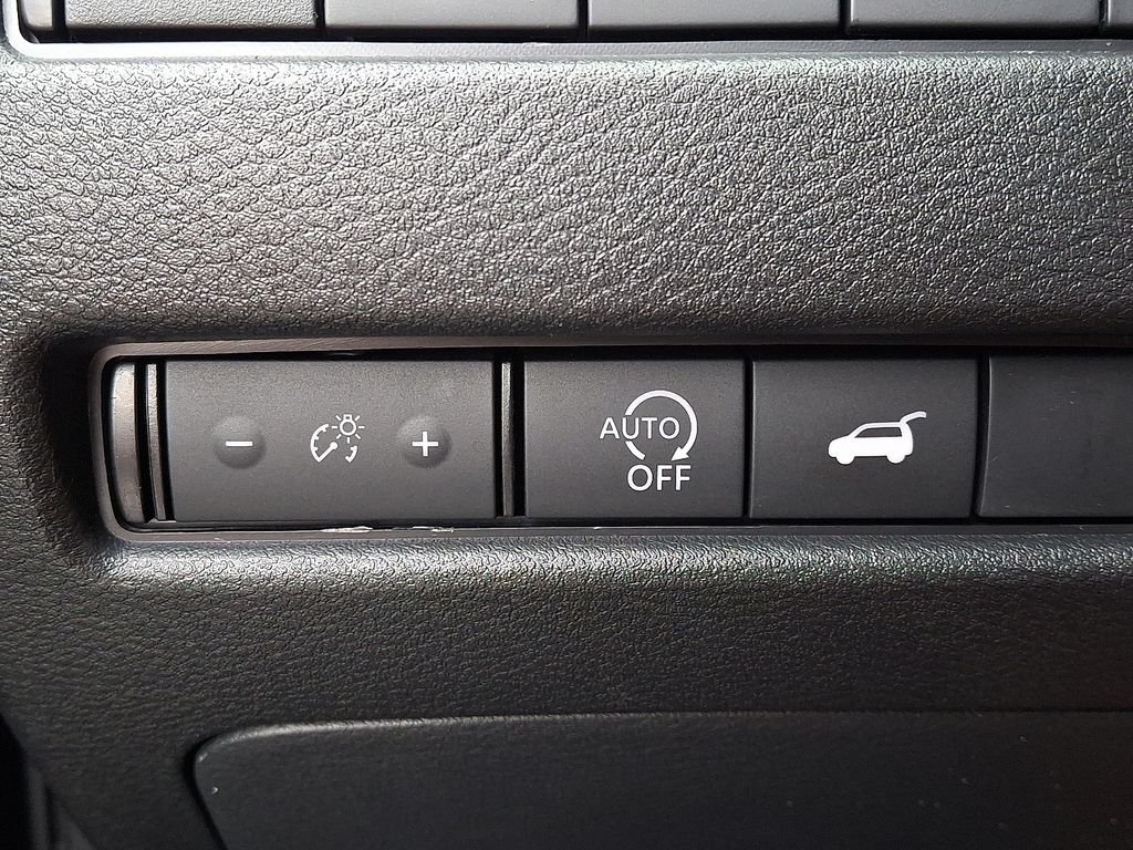 Used 2023 Black Nissan SL image 25