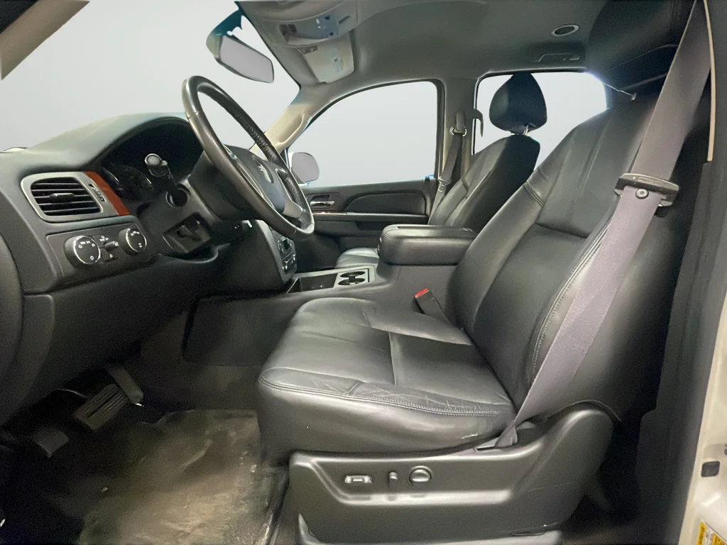 Used 2011 White GMC SLT image 11