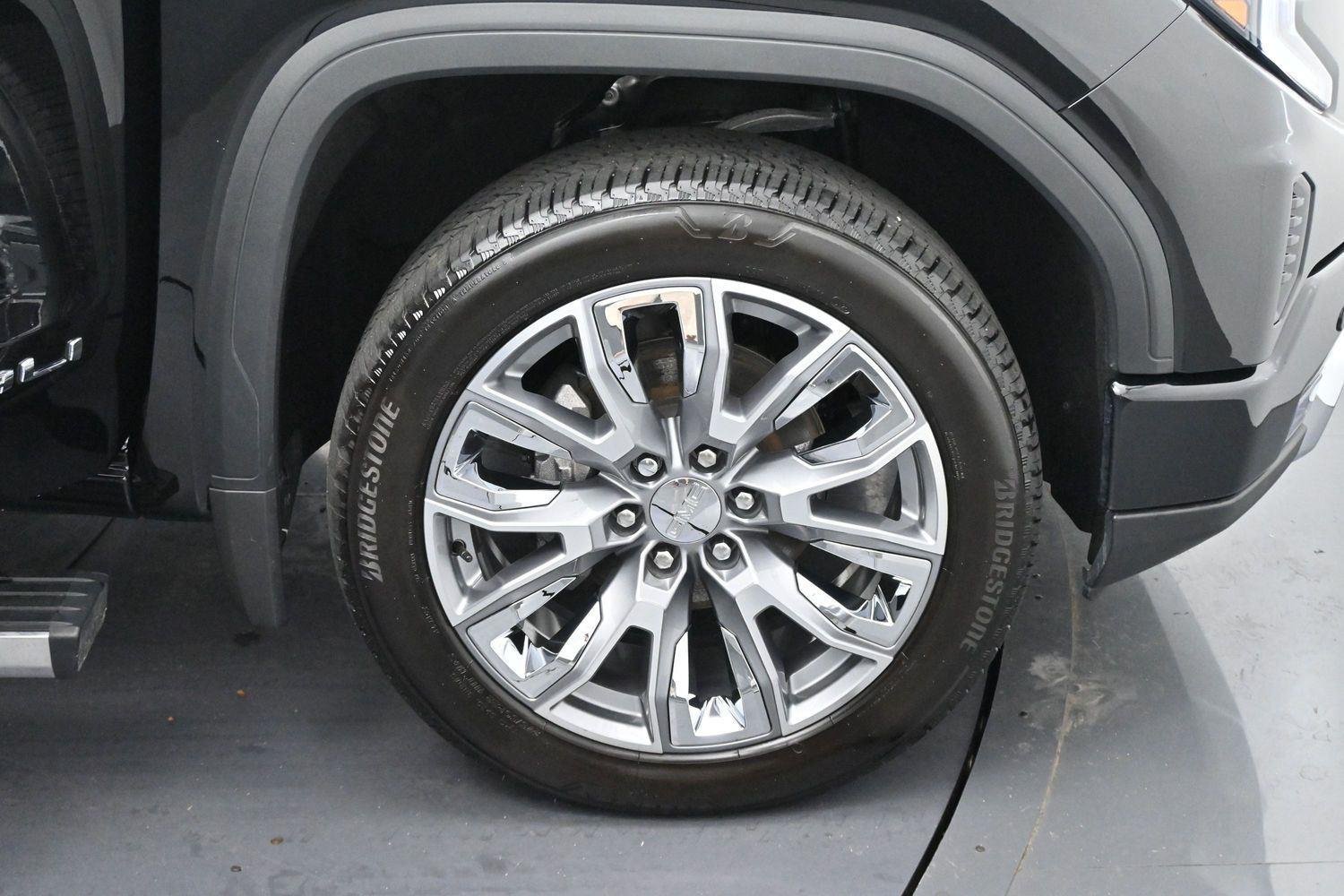 Used 2025 Onyx Black GMC Denali image 35