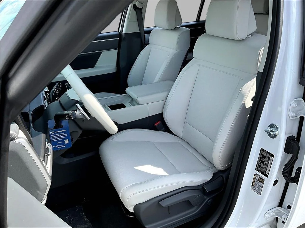 New 2026 White Hyundai SE image 26