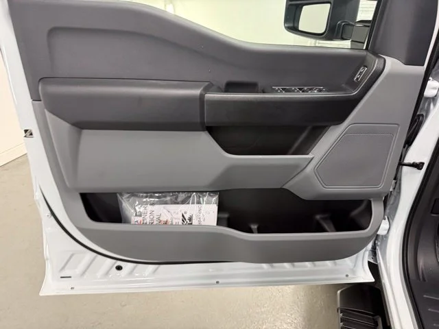 New 2026 Oxford White Ford F-450® XL image 35