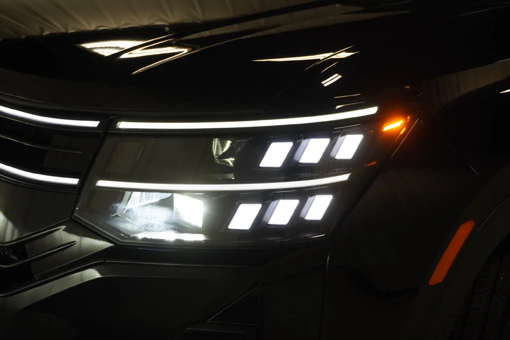 New 2027 Deep Black Volkswagen SE w/Technology image 34
