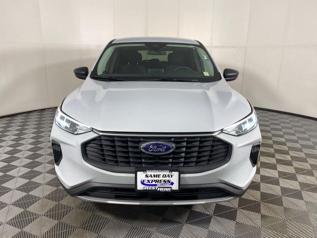 Used 2025 Silver Metallic Ford Active image 5