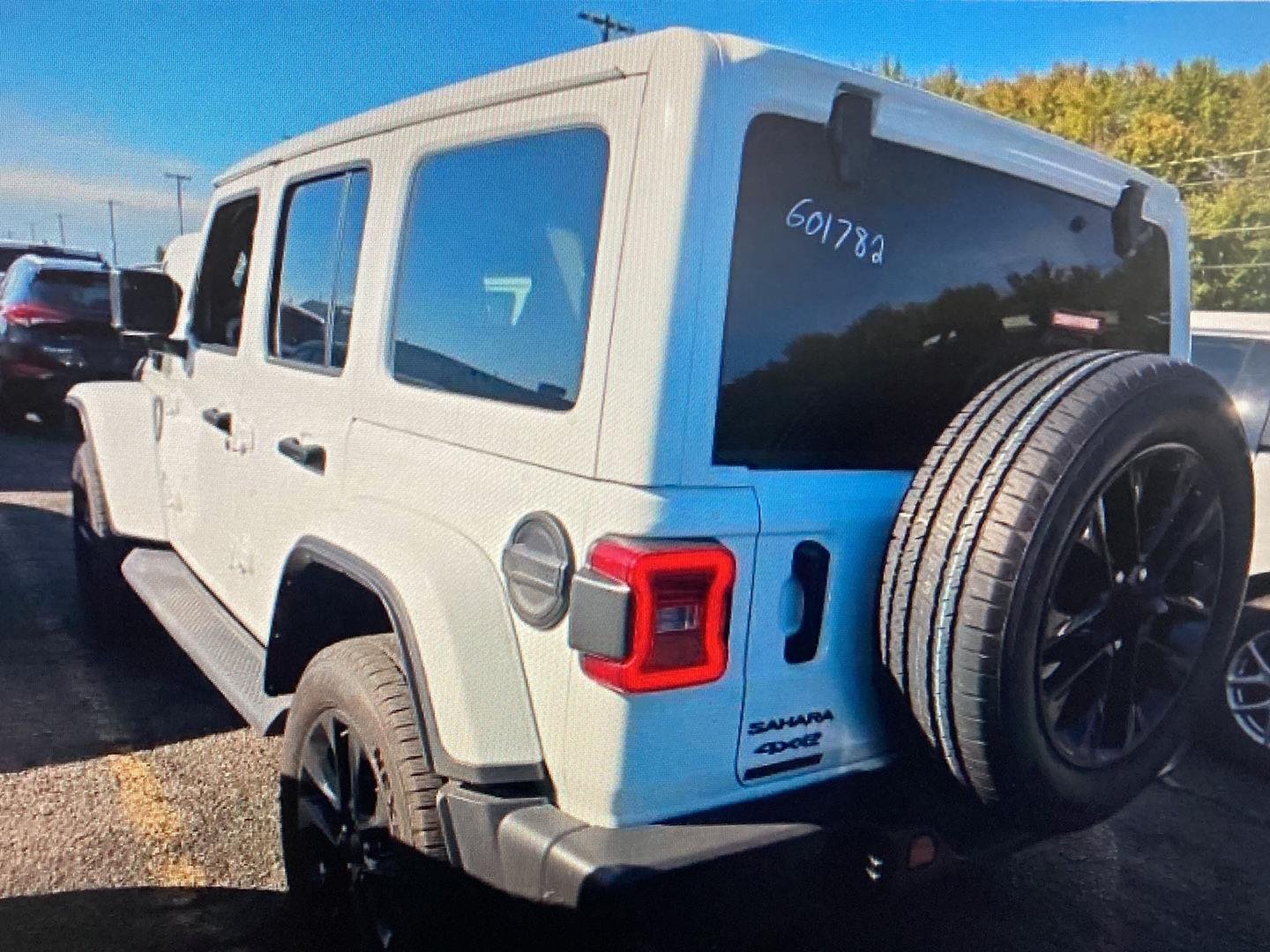 Used 2025 Bright White Clearcoat Jeep Sahara image 7