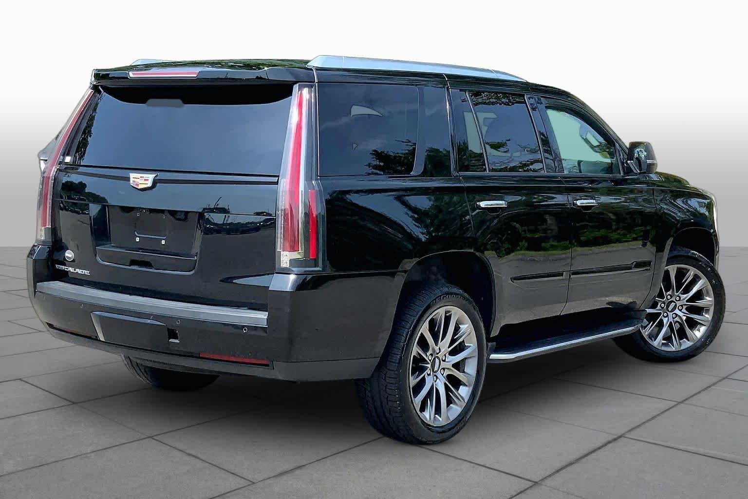 Certified Used 2020 Black Raven Cadillac Luxury image 15