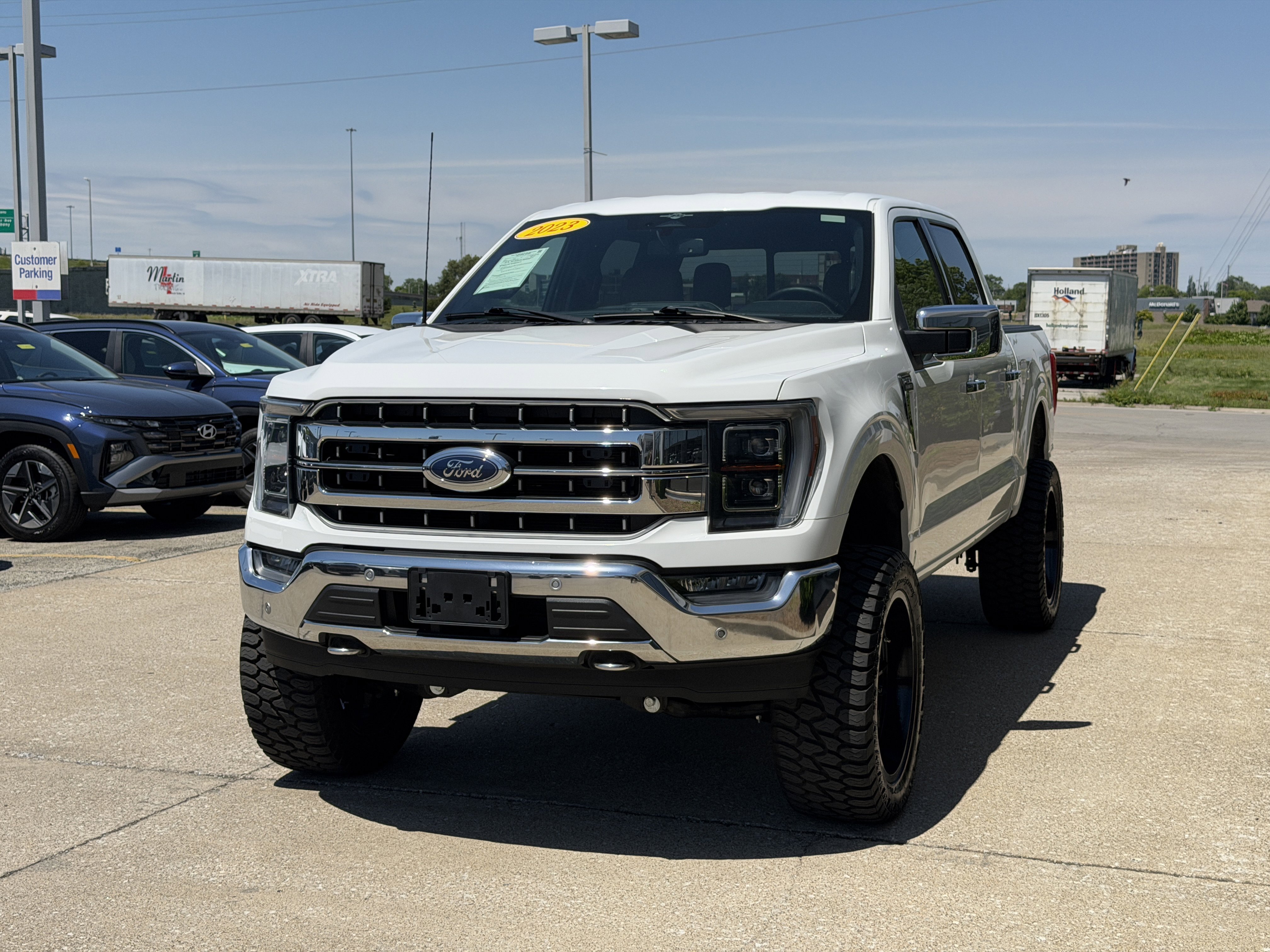 Used 2023 Oxford White Ford LARIAT image 17