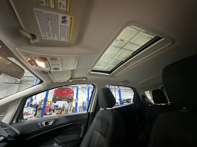 Used 2020 Silver Ford SE image 20
