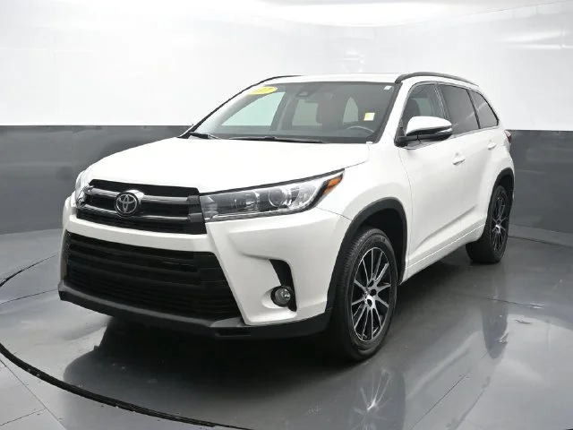 2017 Toyota Highlander SE
