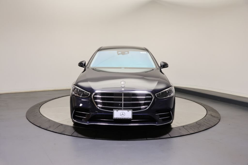 Certified Used 2023 Nautical Blue Metallic Mercedes-Benz S 580 image 2