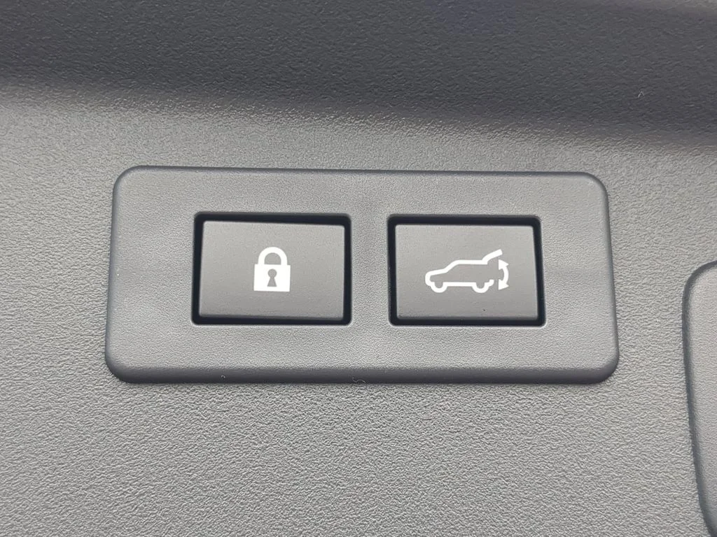 New 2026 ICE SILVER METALLIC Subaru Premium image 10
