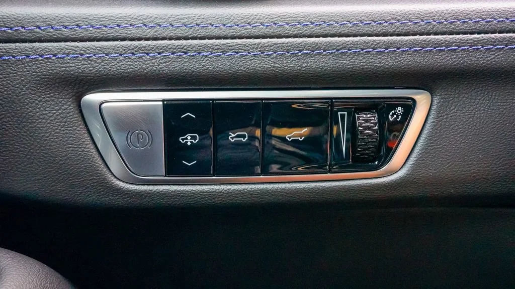 2026 Cadillac Escalade IQL Luxury - Photo 28