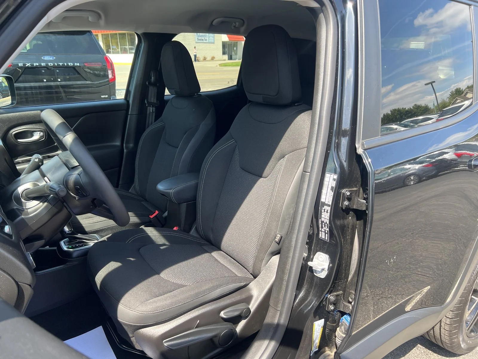 Used 2023 Black Clearcoat Jeep Altitude image 22