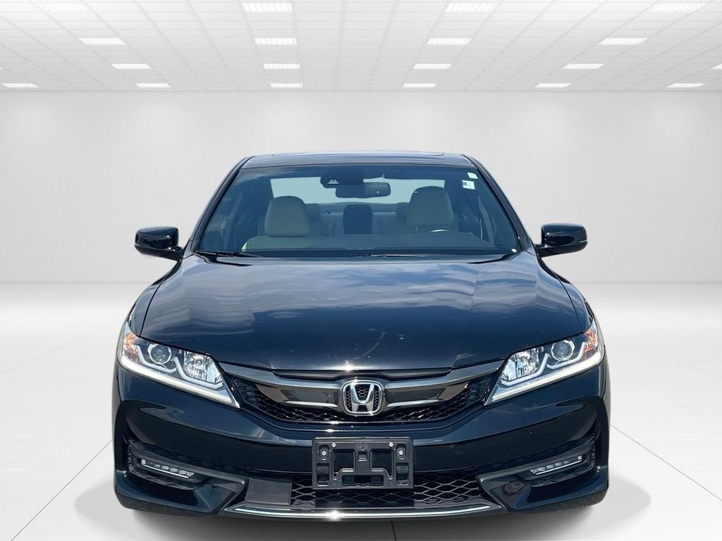 Used 2017 Black Honda EX-L image 2