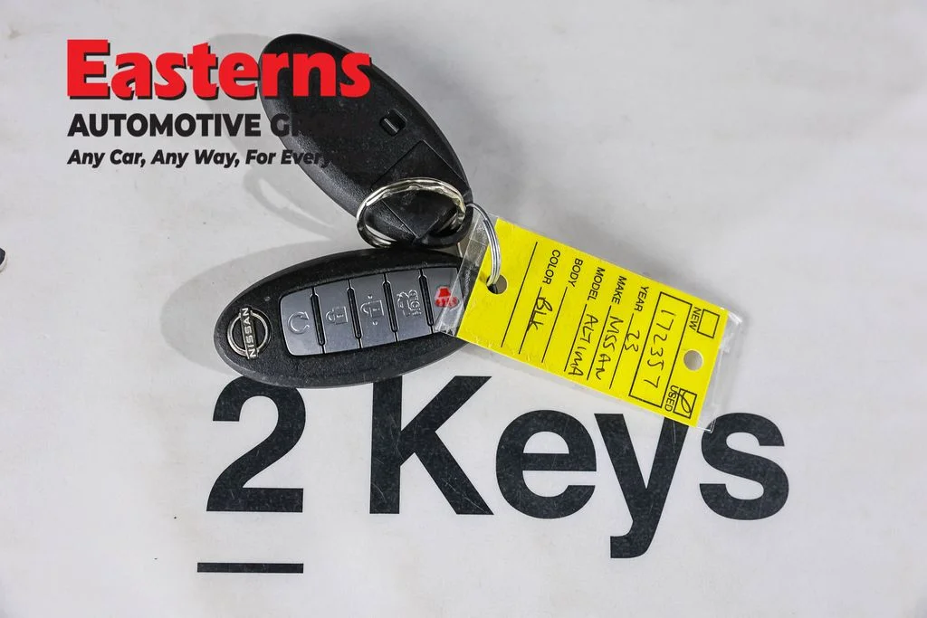 Used 2023 Black Nissan 2.5 SV image 25