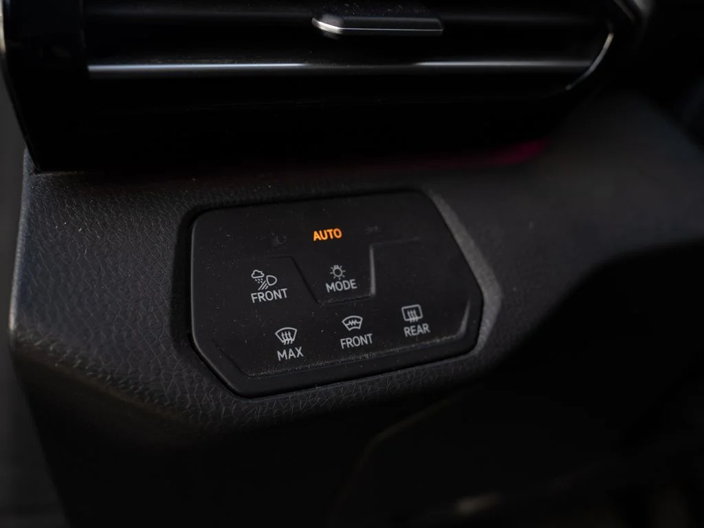 Used 2023 Black Volkswagen Pro S Plus image 29