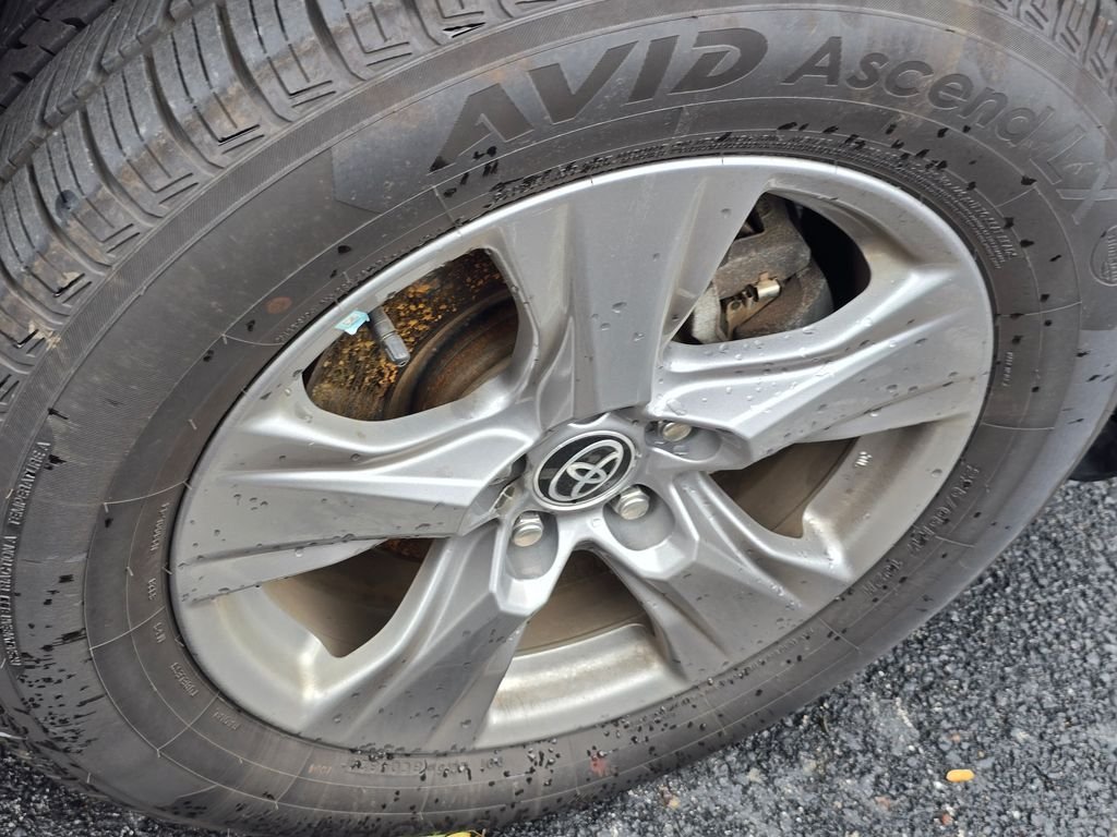 Used 2022 Black Toyota XLE image 22