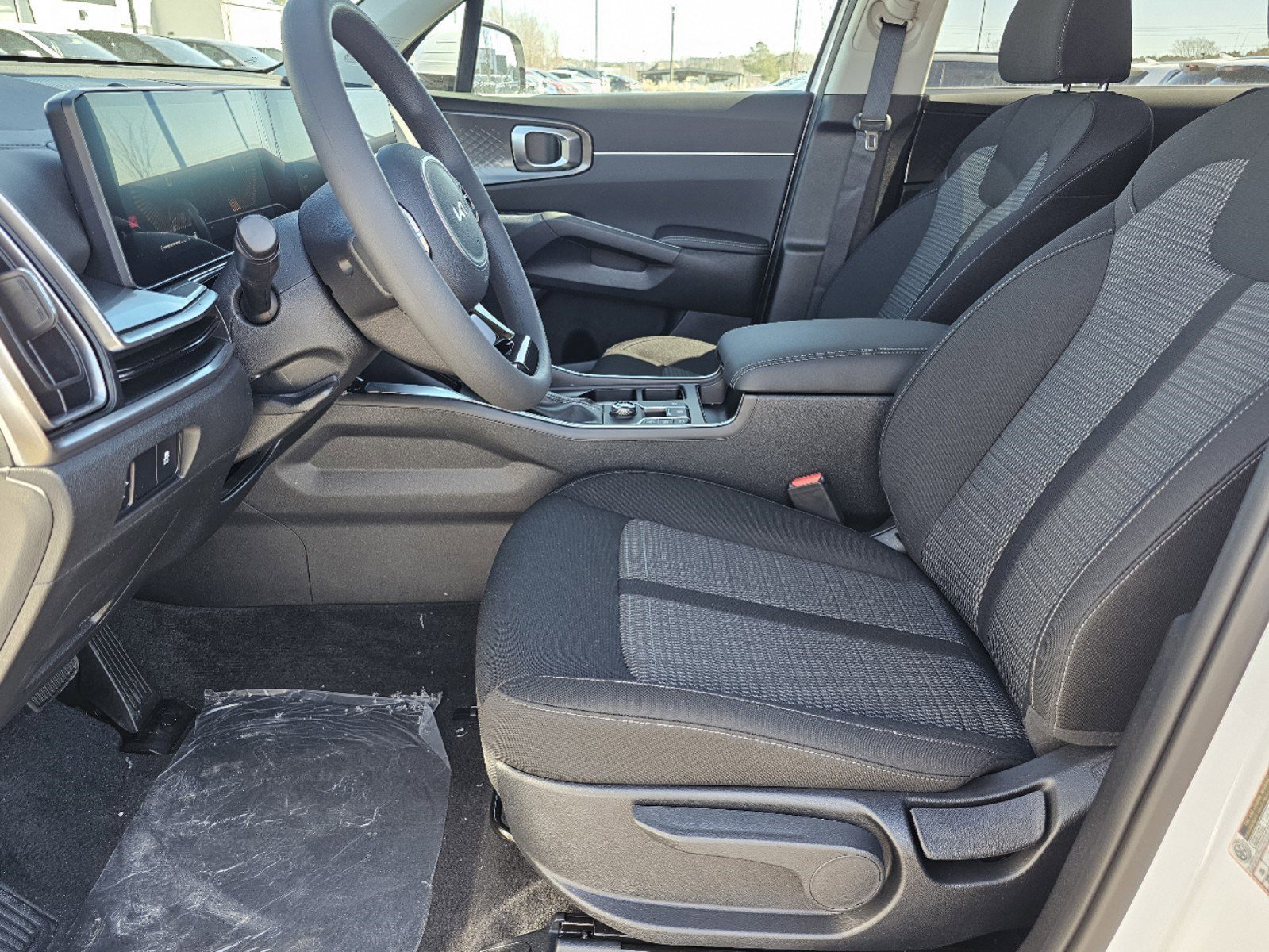 New 2025 Glacial White Pearl Kia LX image 11