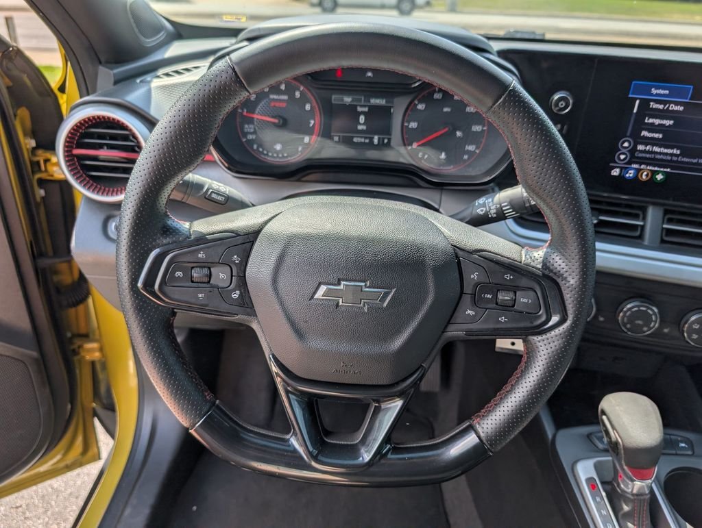 Used 2024 Yellow Chevrolet 1RS image 15