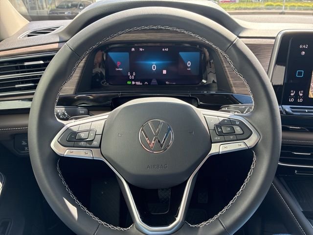 New 2026 Deep Black Volkswagen 2.0T SEL image 14