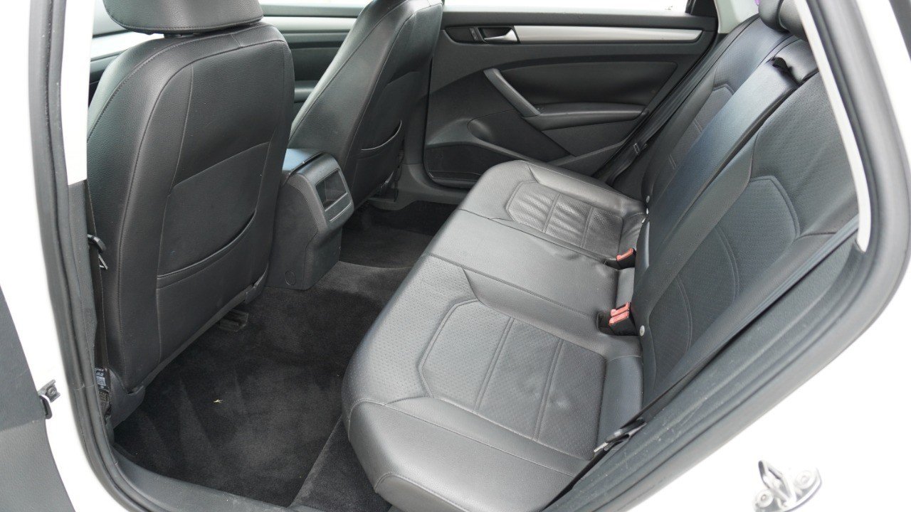 Used 2014 White Volkswagen S image 29