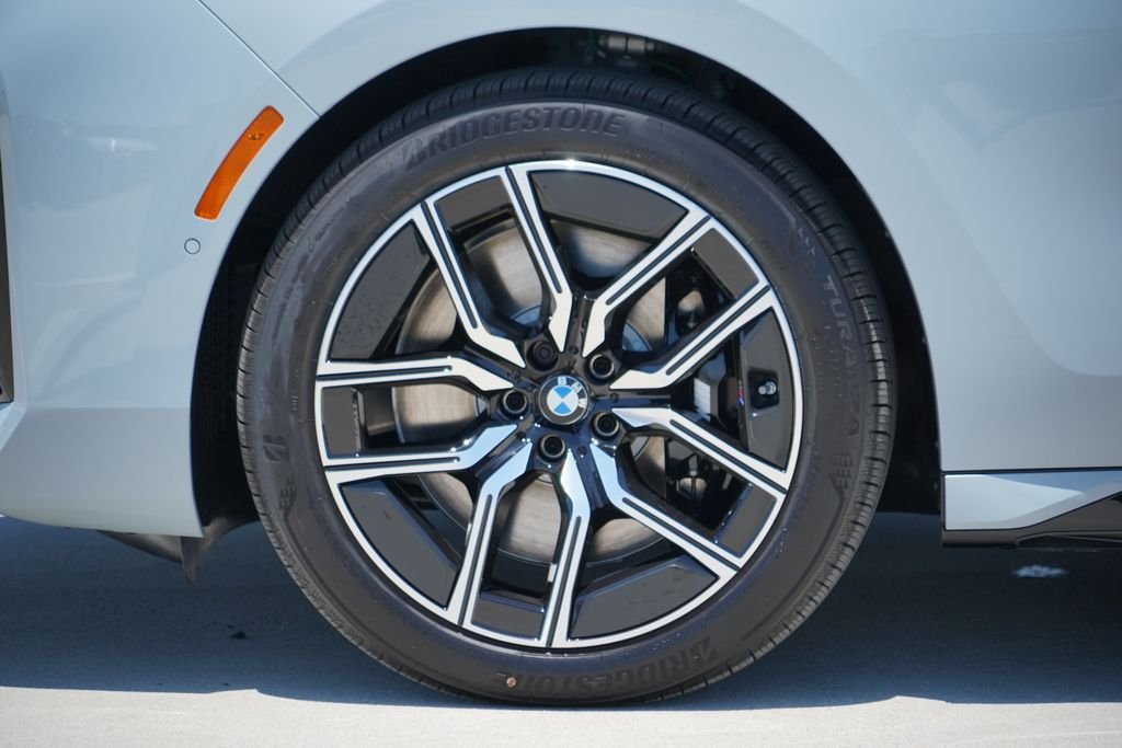 New 2026 Brooklyn Grey Metallic BMW 760i xDrive image 5