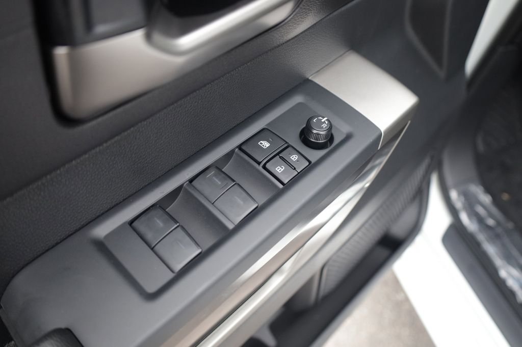 2026 Toyota Tundra SR5 - Photo 28