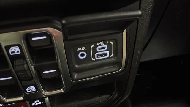 Used 2022 Black Clearcoat Jeep Rubicon image 31