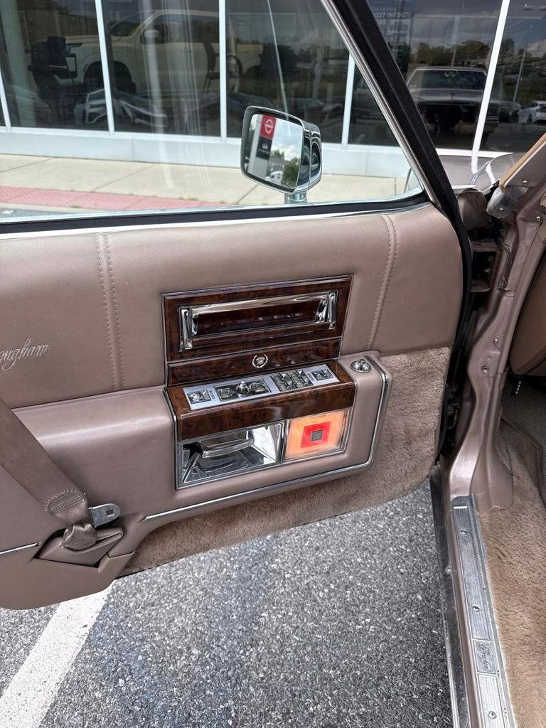 Used 1992 Brown Cadillac Base image 13