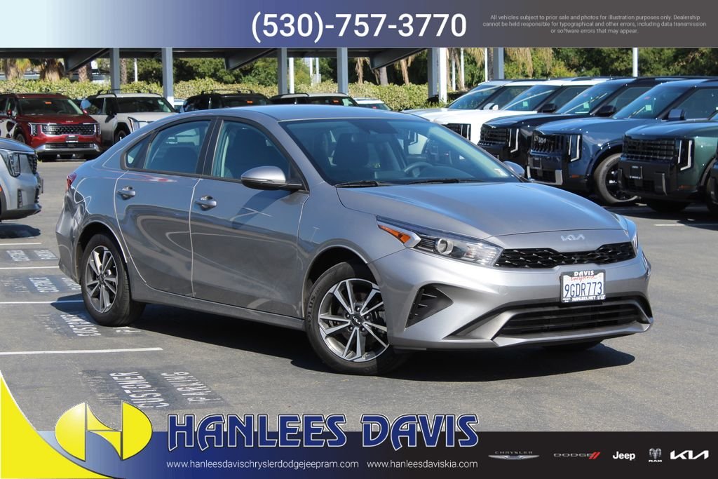 2023 Kia Forte LXS AT's photo