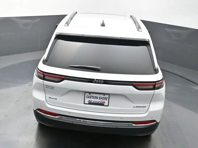Used 2024 White Jeep Laredo X image 43