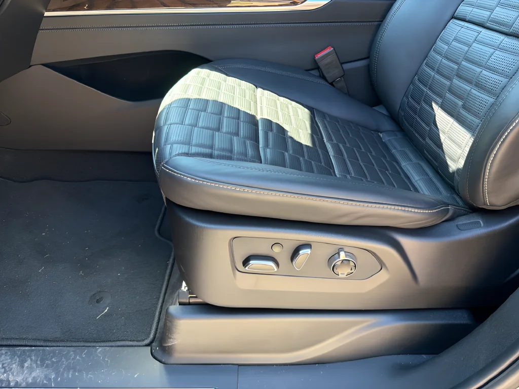 Used 2026 Black Cadillac Platinum Sport image 18